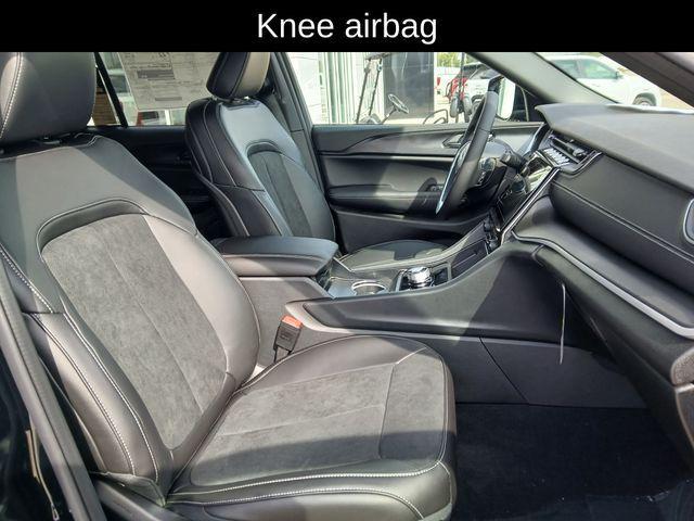 new 2025 Jeep Grand Cherokee car, priced at $44,352