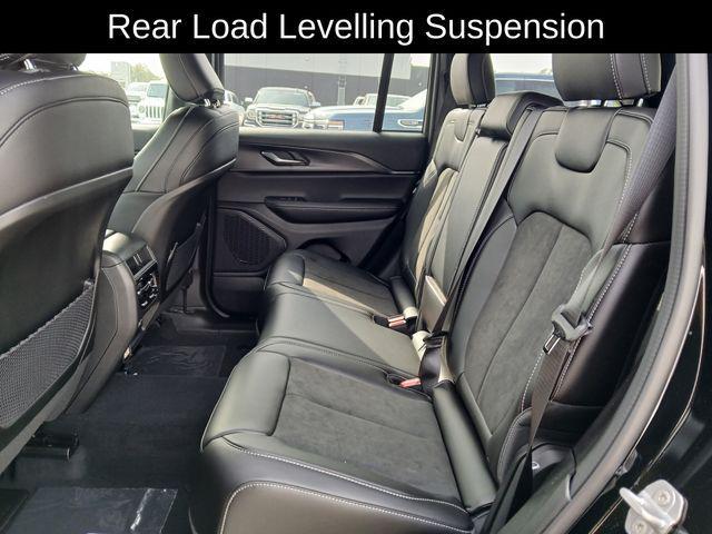 new 2025 Jeep Grand Cherokee car, priced at $44,352