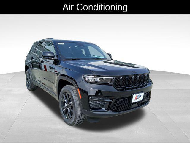 new 2025 Jeep Grand Cherokee car, priced at $44,352