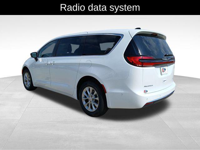 new 2025 Chrysler Pacifica car, priced at $45,461