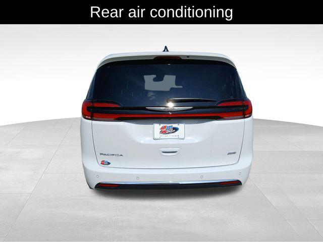 new 2025 Chrysler Pacifica car, priced at $45,461