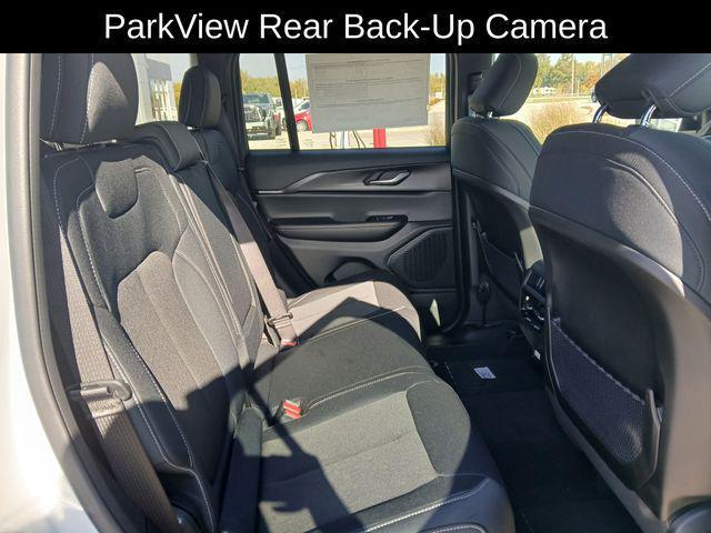 new 2025 Jeep Grand Cherokee car, priced at $41,514