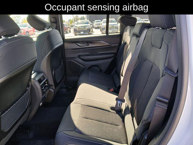 new 2025 Jeep Grand Cherokee car, priced at $41,514