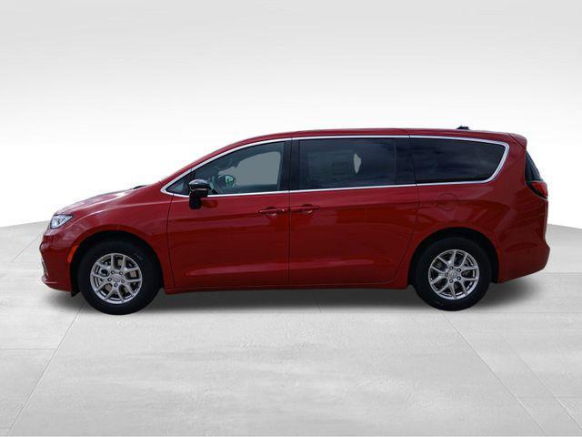 new 2025 Chrysler Pacifica car, priced at $43,113