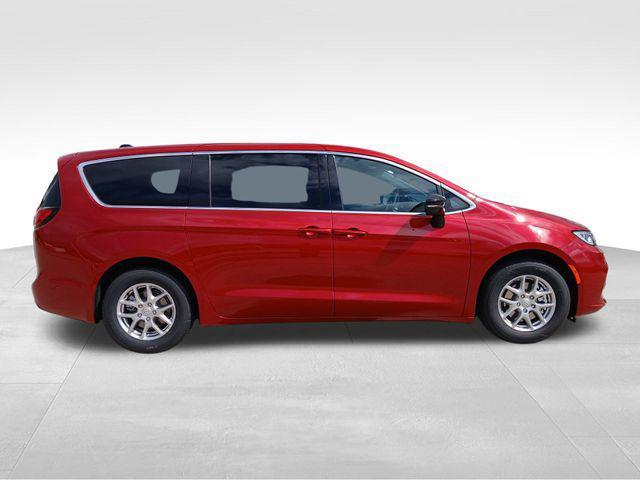 new 2025 Chrysler Pacifica car, priced at $43,113