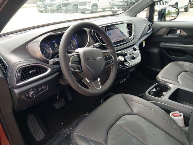 new 2025 Chrysler Pacifica car, priced at $43,113