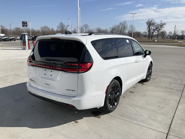 new 2024 Chrysler Pacifica car, priced at $52,850