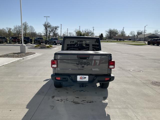 new 2024 Jeep Gladiator car, priced at $50,122