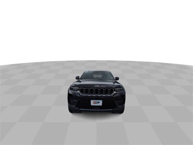 new 2024 Jeep Grand Cherokee car, priced at $39,130