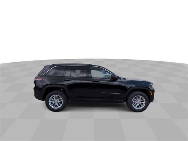 new 2024 Jeep Grand Cherokee car, priced at $39,130