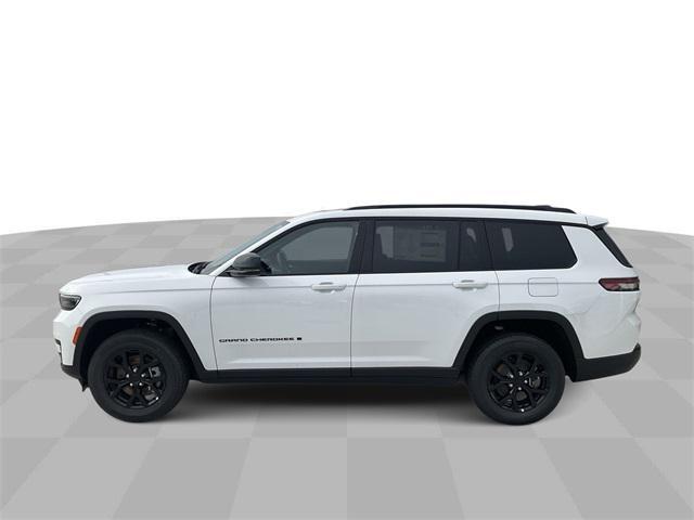 new 2024 Jeep Grand Cherokee L car, priced at $41,303