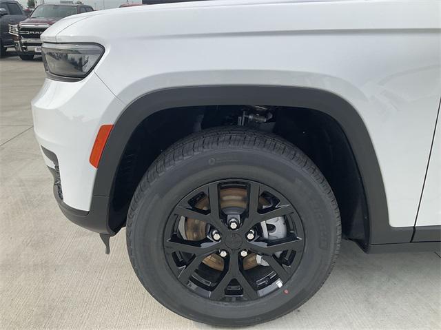 new 2024 Jeep Grand Cherokee L car, priced at $41,303