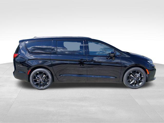 new 2026 Chrysler Pacifica car