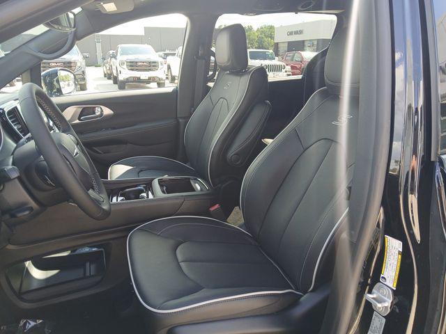 new 2026 Chrysler Pacifica car