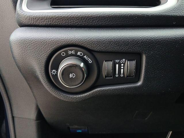 new 2025 Chrysler Pacifica car