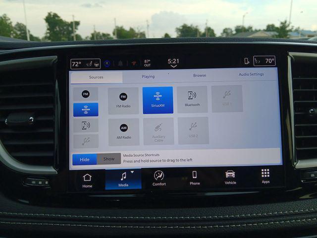 new 2025 Chrysler Pacifica car