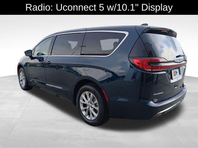 new 2025 Chrysler Pacifica car, priced at $45,665