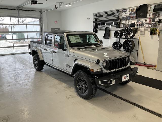 new 2024 Jeep Gladiator car, priced at $53,556