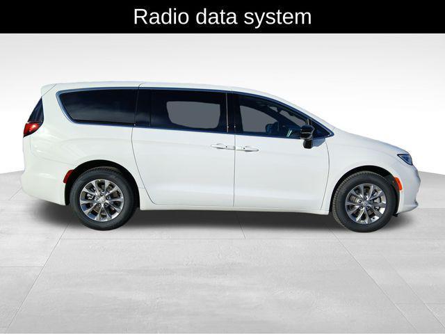 new 2026 Chrysler Pacifica car