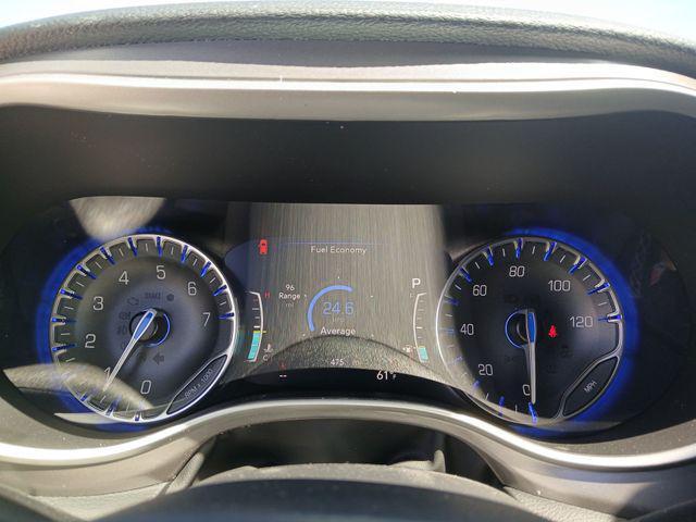 new 2025 Chrysler Pacifica car