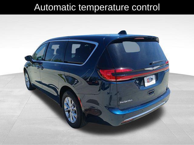 new 2025 Chrysler Pacifica car, priced at $45,601