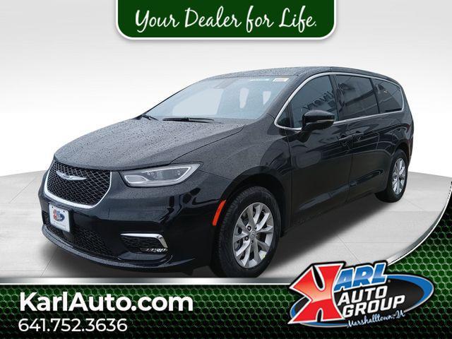 new 2025 Chrysler Pacifica car, priced at $45,461