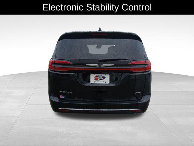 new 2025 Chrysler Pacifica car, priced at $45,461