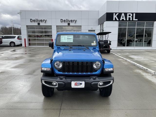 new 2024 Jeep Gladiator car, priced at $45,670