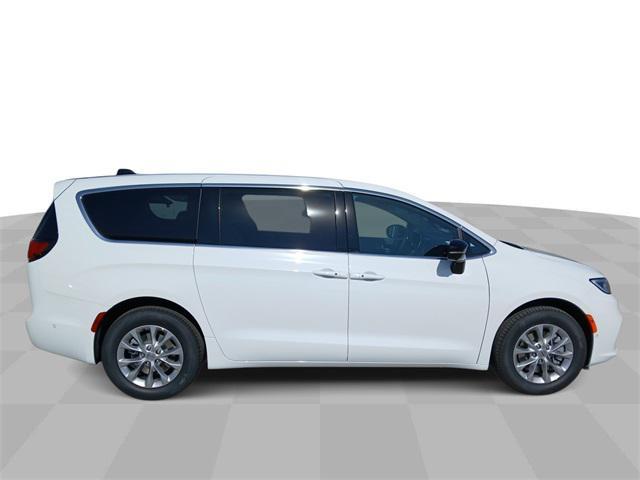 new 2025 Chrysler Pacifica car, priced at $44,444