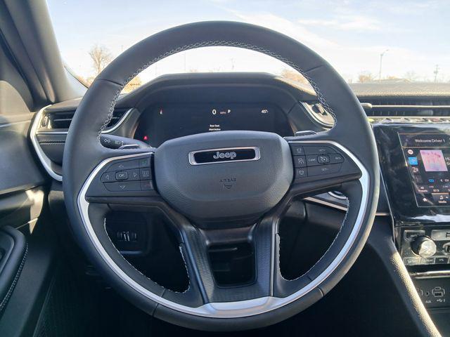 new 2025 Jeep Grand Cherokee car, priced at $40,654