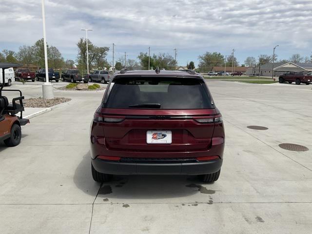 new 2024 Jeep Grand Cherokee car, priced at $44,897