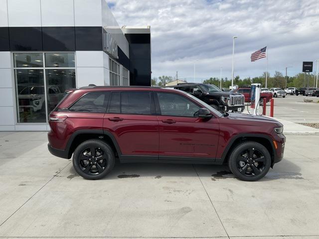 new 2024 Jeep Grand Cherokee car, priced at $44,897