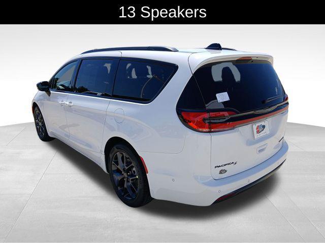 new 2025 Chrysler Pacifica car, priced at $49,411