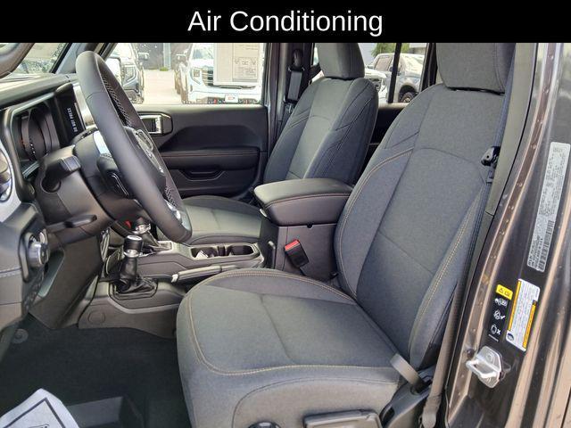 new 2025 Jeep Wrangler car, priced at $52,032