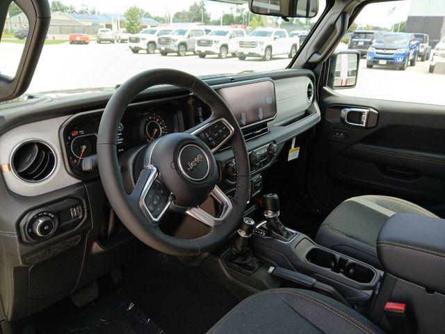 new 2025 Jeep Wrangler car, priced at $47,976