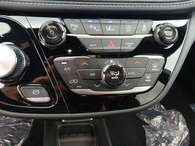 new 2025 Chrysler Pacifica car, priced at $43,113