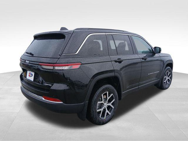 new 2025 Jeep Grand Cherokee car, priced at $45,357