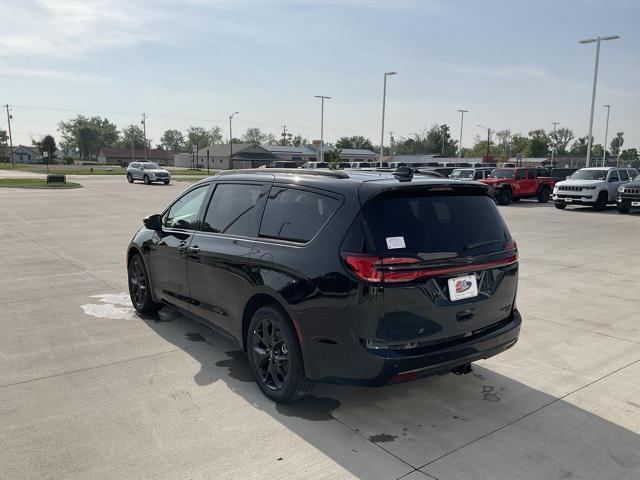 new 2024 Chrysler Pacifica car, priced at $53,583