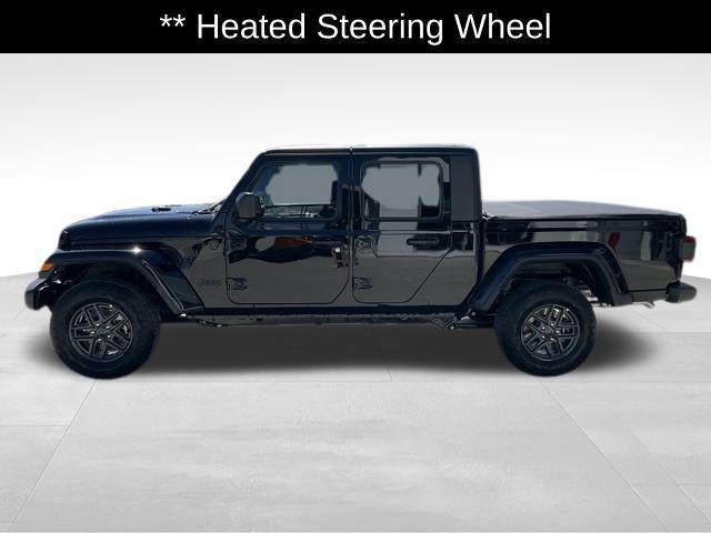 new 2024 Jeep Gladiator car, priced at $44,727