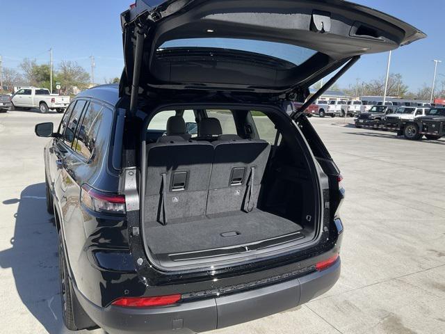 new 2024 Jeep Grand Cherokee L car, priced at $52,526