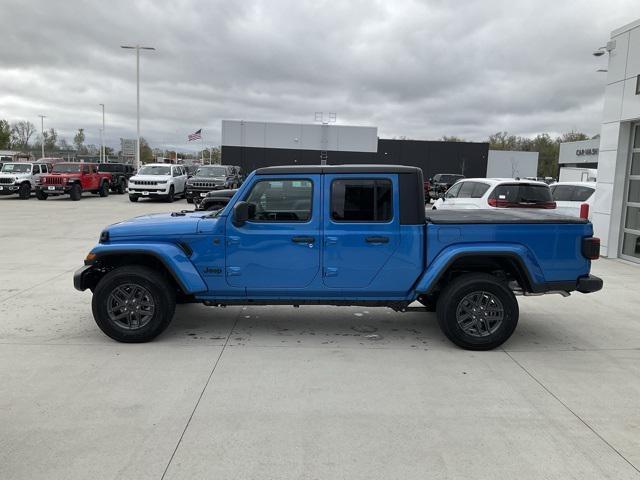 new 2024 Jeep Gladiator car, priced at $46,476