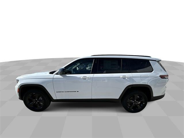 new 2024 Jeep Grand Cherokee L car, priced at $43,303