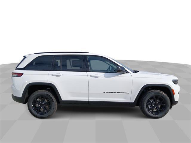 new 2025 Jeep Grand Cherokee car, priced at $45,935