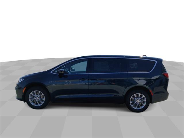 new 2025 Chrysler Pacifica car, priced at $46,291