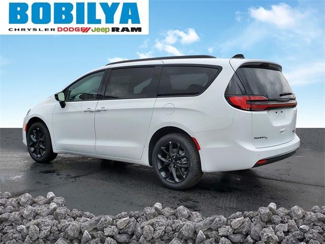 new 2024 Chrysler Pacifica car, priced at $50,965