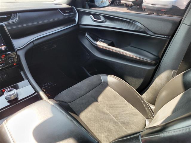 used 2024 Jeep Grand Cherokee L car, priced at $33,251