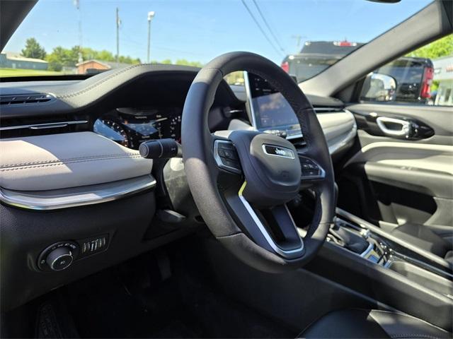 new 2024 Jeep Compass car, priced at $31,999