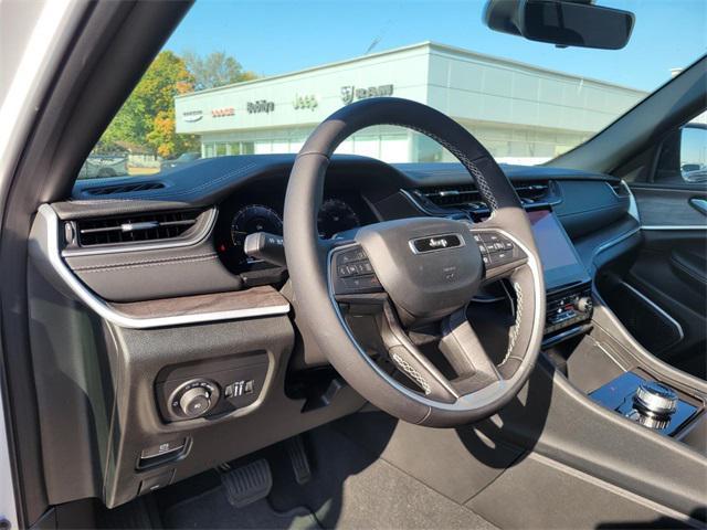 new 2025 Jeep Grand Cherokee car, priced at $50,625