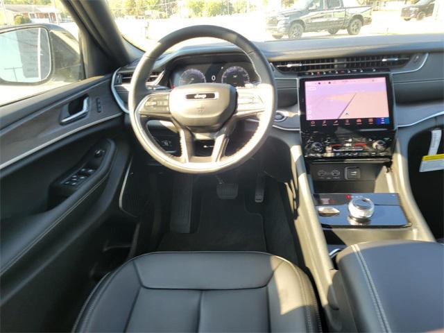 new 2025 Jeep Grand Cherokee car, priced at $50,625