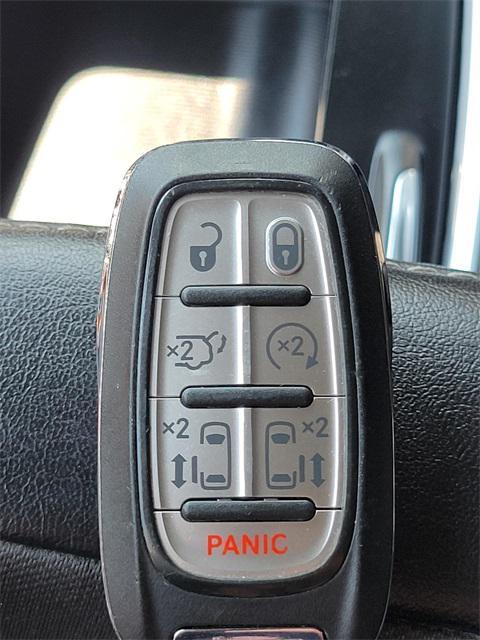 used 2024 Chrysler Pacifica Hybrid car, priced at $28,949